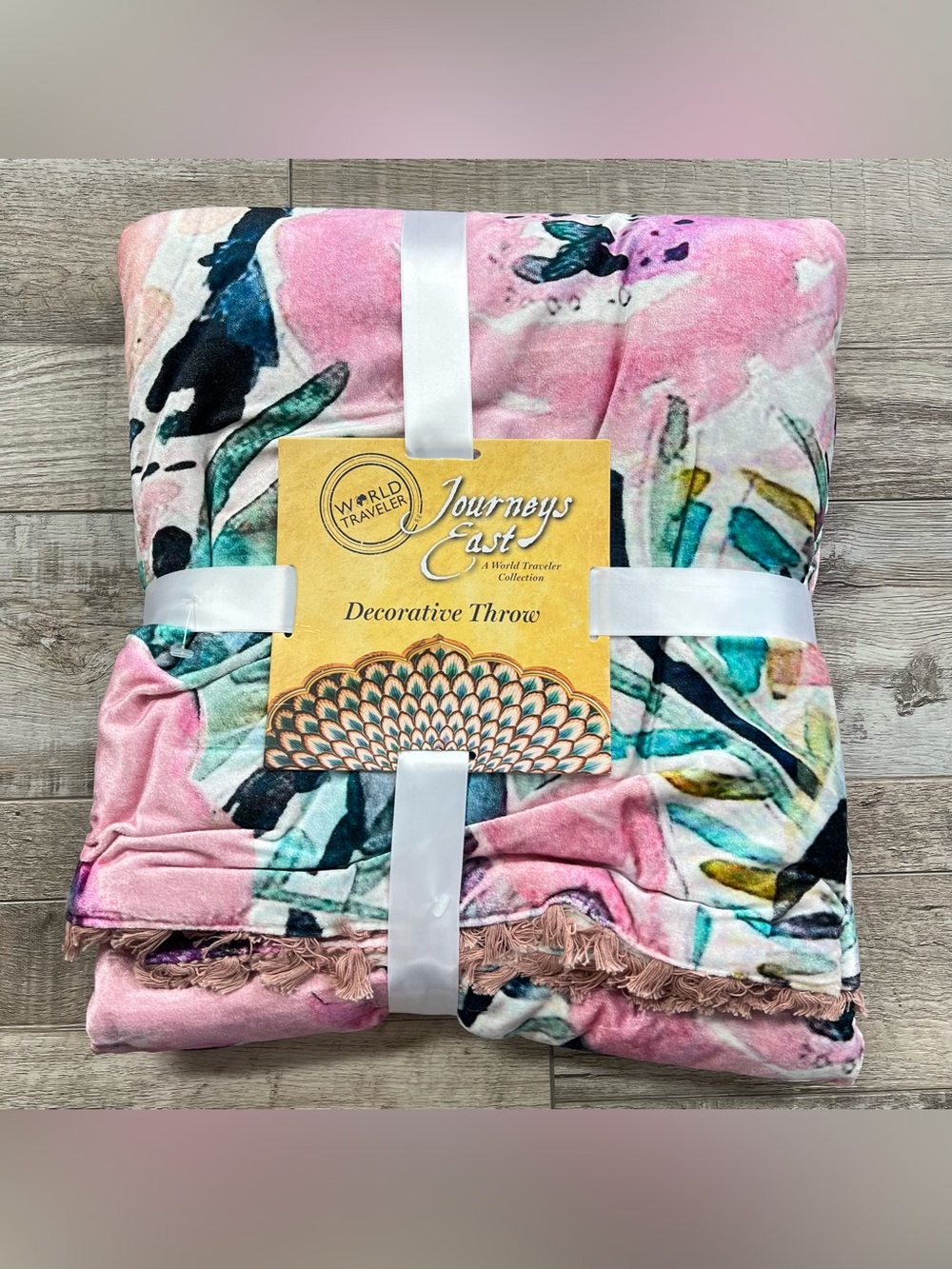 NWT World Traveler Floral Tassel Throw 50”x60”